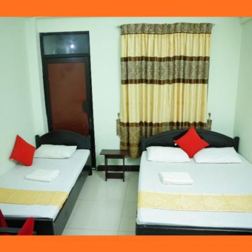 Rj City Hotel Jaffna Ngoại thất bức ảnh